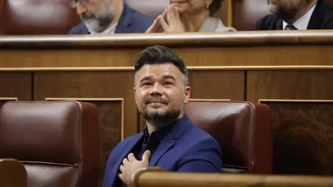 El portavoz de ERC en el Congreso, Gabriel Rufián, interviene durante una sesión de control al Gobierno El portavoz de ERC en el Congreso, Gabriel Rufián, interviene durante una sesión de control al Gobierno