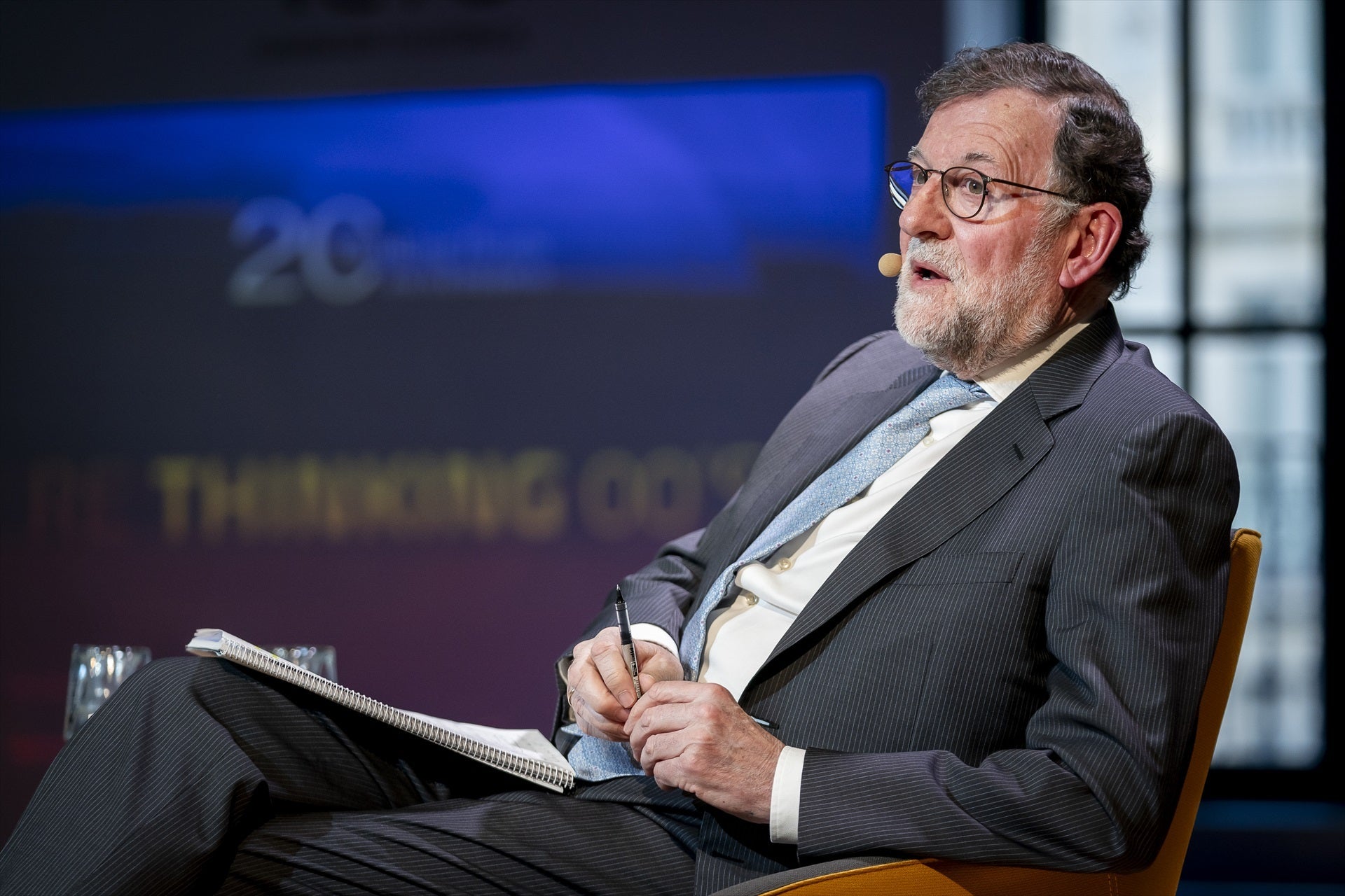 Rajoy, sobre los pactos de Sánchez con Bildu: "No vayamos a darles aquello que pretendieron conseguir a tiros" Rajoy, sobre los pactos de Sánchez con Bildu: "No vayamos a darles aquello que pretendieron conseguir a tiros"