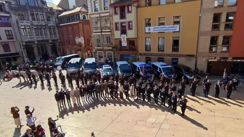 La Policía Nacional recibe la Medalla de Oro de la ciudad de Oviedo por sus 200 años de historia. La Policía Nacional recibe la Medalla de Oro de la ciudad de Oviedo por sus 200 años de historia