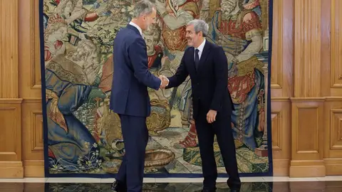 Clavijo se reunirá con Felipe VI para hablar de la crisis migratoria en Canarias Clavijo se reunirá con Felipe VI para hablar de la crisis migratoria en Canarias