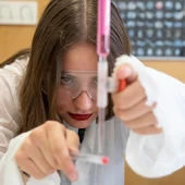 Una alumna d'un grau de Formació Professional a Catalunya Una alumna d'un grau de Formació Professional a Catalunya