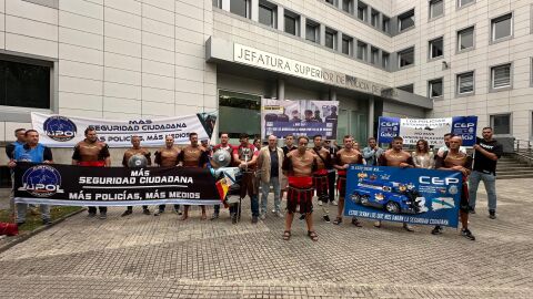 Protesta de polic&iacute;as nacionales convocados por CEP en A Coru&ntilde;a