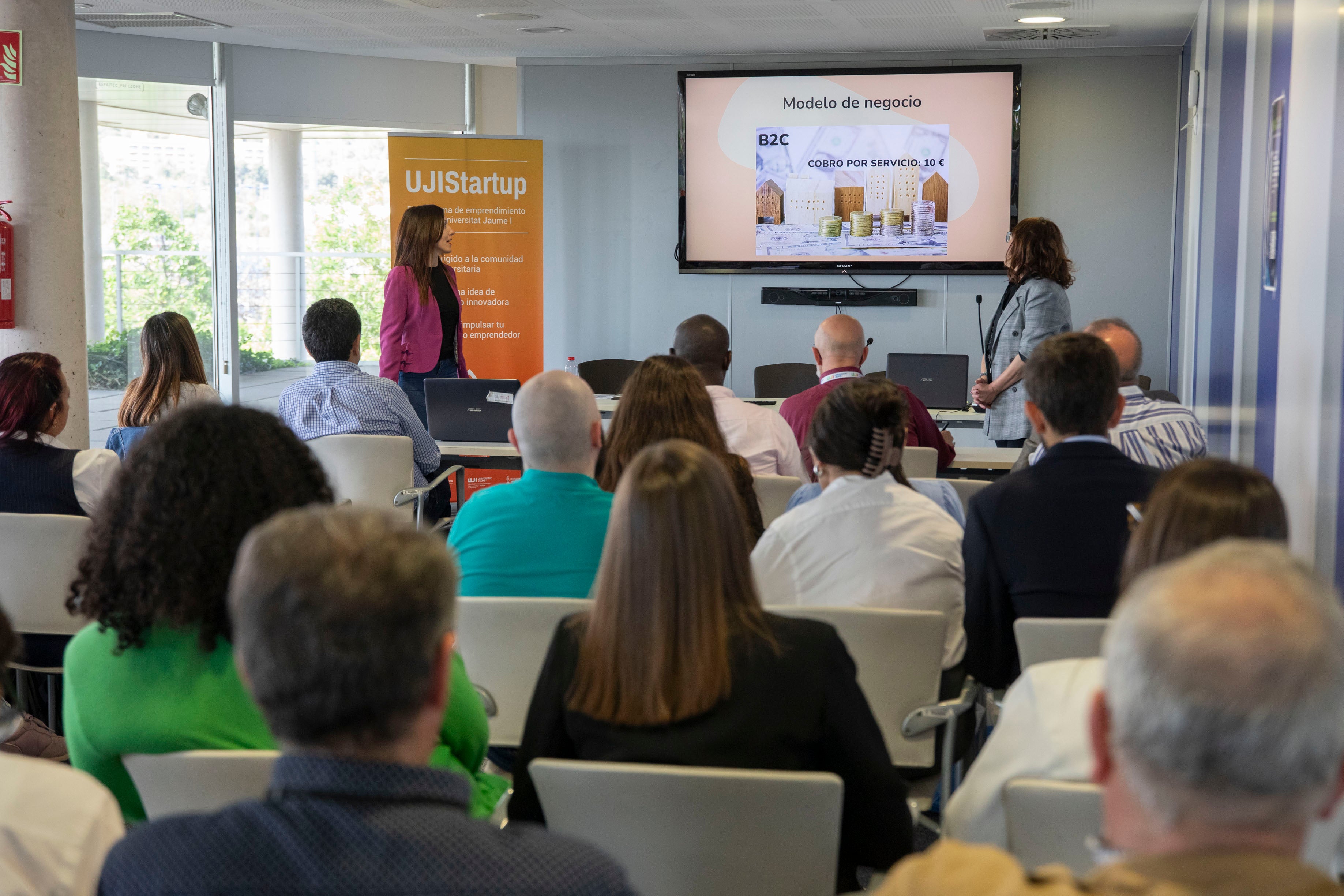 La Universitat Jaume I llança la vuitena edició d’UJIStartUp La Universitat Jaume I llança la vuitena edició d’UJIStartUp