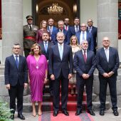 El Rey recibe la Medalla de Oro del Parlamento de Canarias