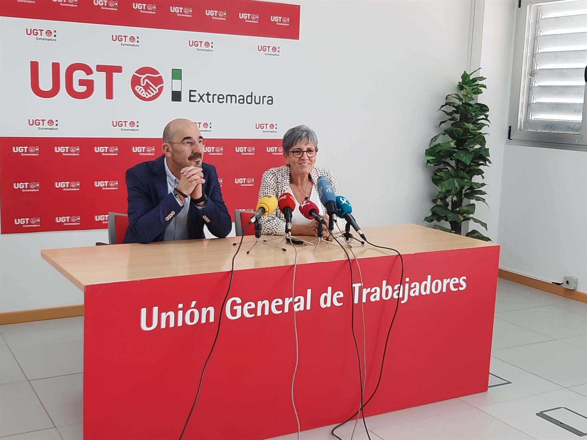UGT invita a la patronal a negociar "de buena fe" para conseguir la jornada laboral de 37,5 horas como "punto de paso" UGT invita a la patronal a negociar "de buena fe" para conseguir la jornada laboral de 37,5 horas como "punto de paso"