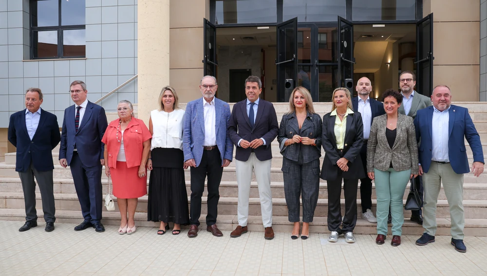 La industria cerámica y la Generalitat reclaman medidas frente a la competencia desleal de países como Turquía o la India La industria cerámica y la Generalitat reclaman medidas frente a la competencia desleal de países como Turquía o la India