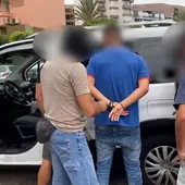 Momento de las detenciones por el asesinato del doctor Rafael Piorno en Roquetas de Mar Momento de las detenciones por el asesinato del doctor Rafael Piorno en Roquetas de Mar