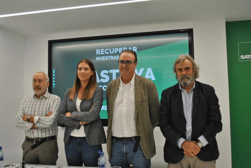 Médicos y enfermeras y fisioterapeutas se movilizarán para recuperar las pagas extra recortadas desde 2010 Médicos y enfermeras y fisioterapeutas se movilizarán para recuperar las pagas extra recortadas desde 2010