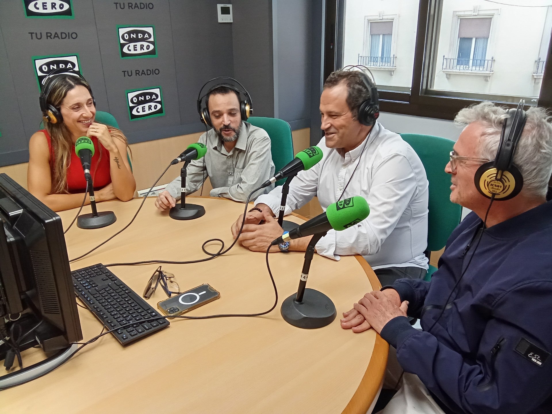 ¿Cómo pueden beneficiarse las pequeñas empresas de la Inteligencia Artificial? ¿Cómo pueden beneficiarse las pequeñas empresas de la Inteligencia Artificial?