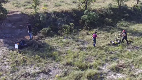 Investigadores realizan trabajos en un bancal de la provincia Investigadores realizan trabajos en un bancal de la provincia