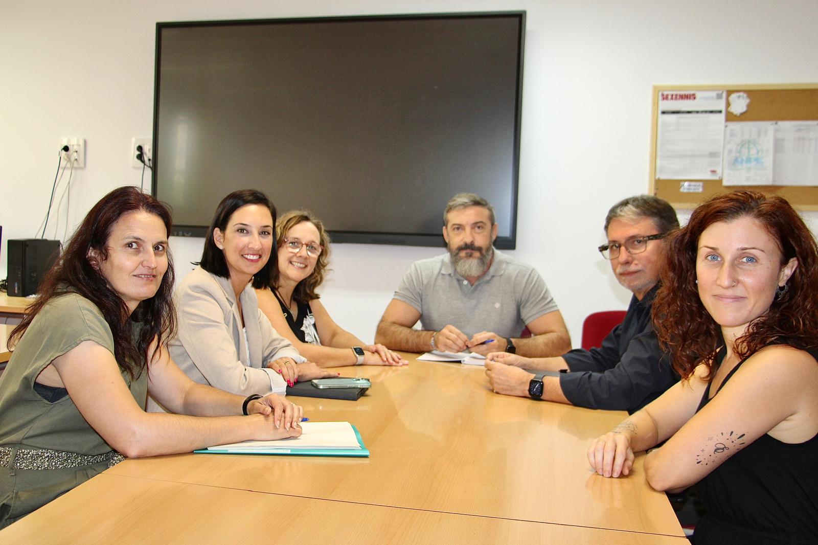 El Ayuntamiento destaca la renovación del CEIP Juan García Ripollés para el próximo curso El Ayuntamiento destaca la renovación del CEIP Juan García Ripollés para el próximo curso