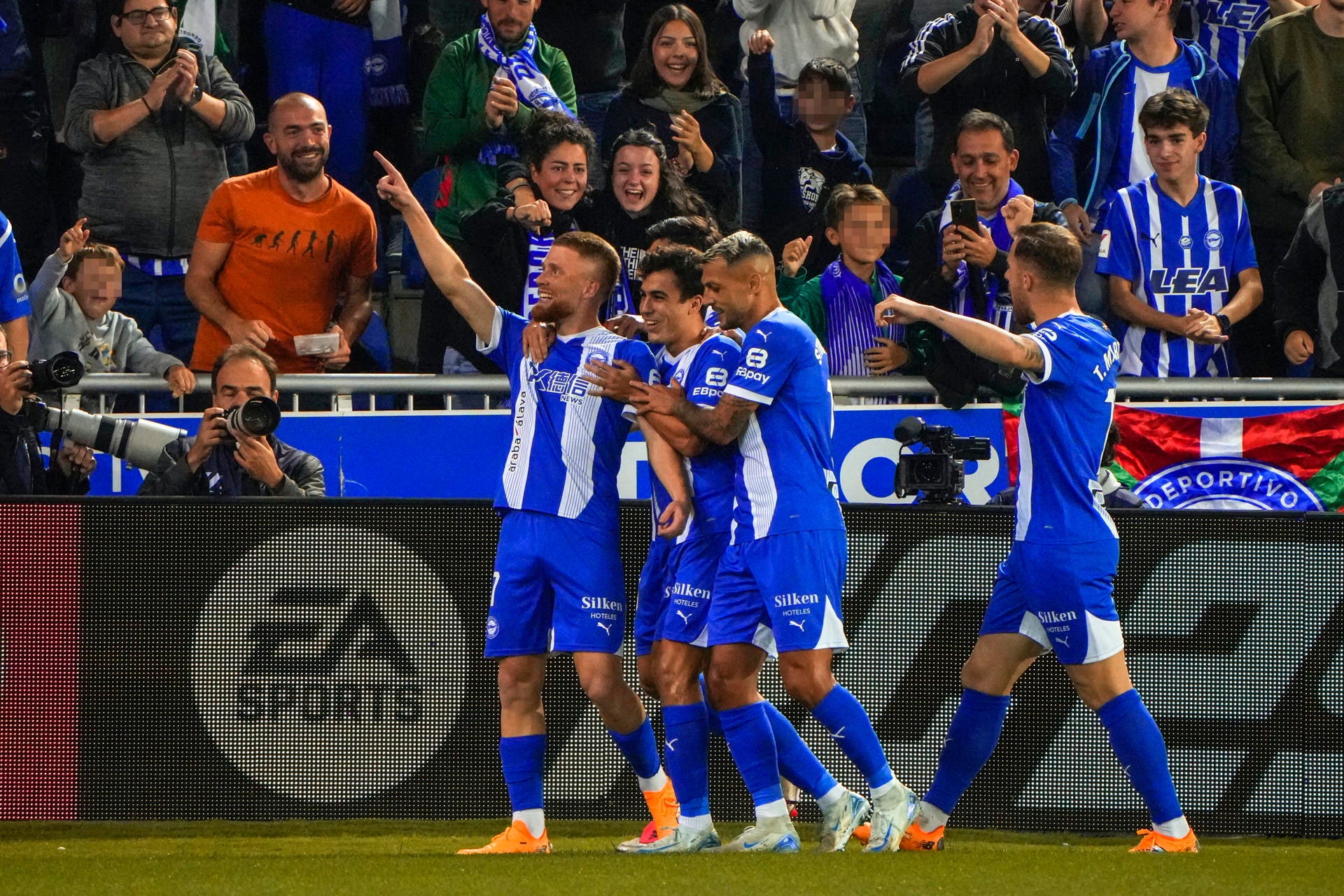 El Alavés ahonda en la crisis del Sevilla El Alavés ahonda en la crisis del Sevilla