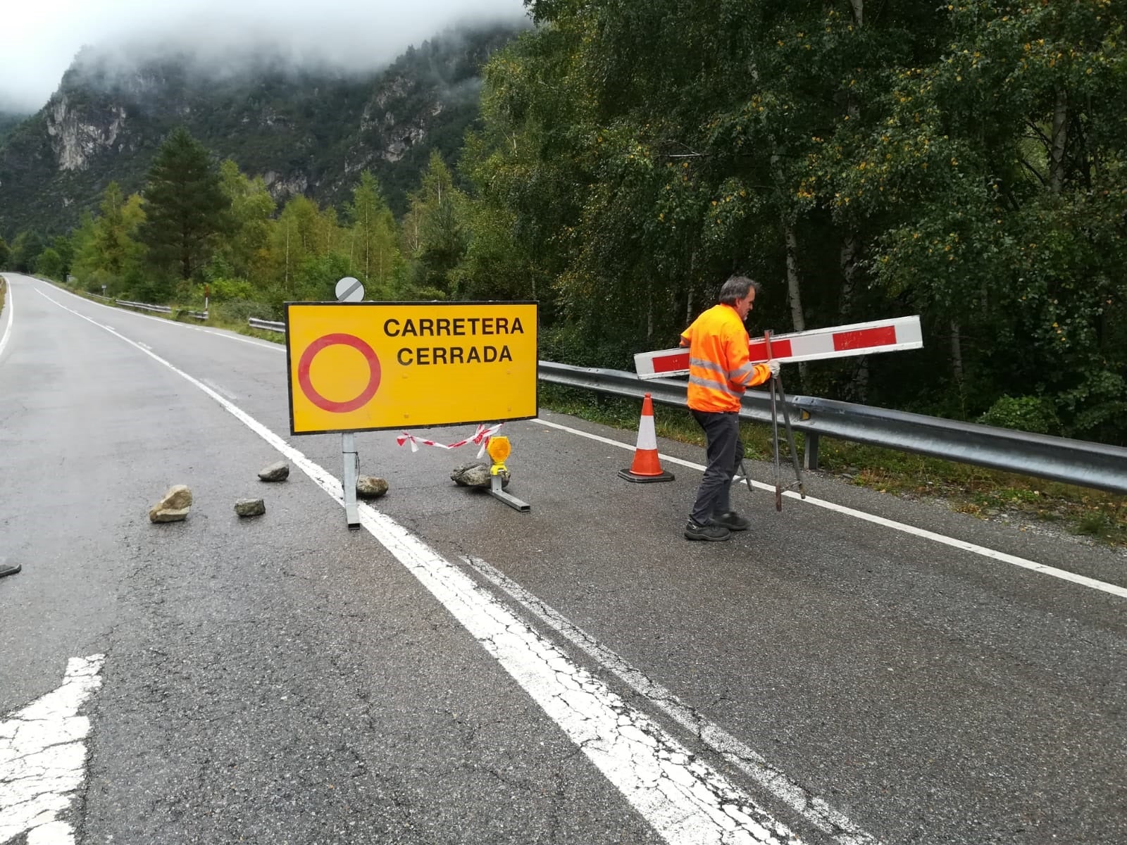 Reabre la A-138 con un carril provisional hacia el túnel de Bielsa Reabre la A-138 con un carril provisional hacia el túnel de Bielsa