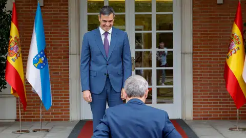 Pedro Sánchez recibe a Alfonso Rueda en Moncloa Pedro Sánchez recibe a Alfonso Rueda en Moncloa