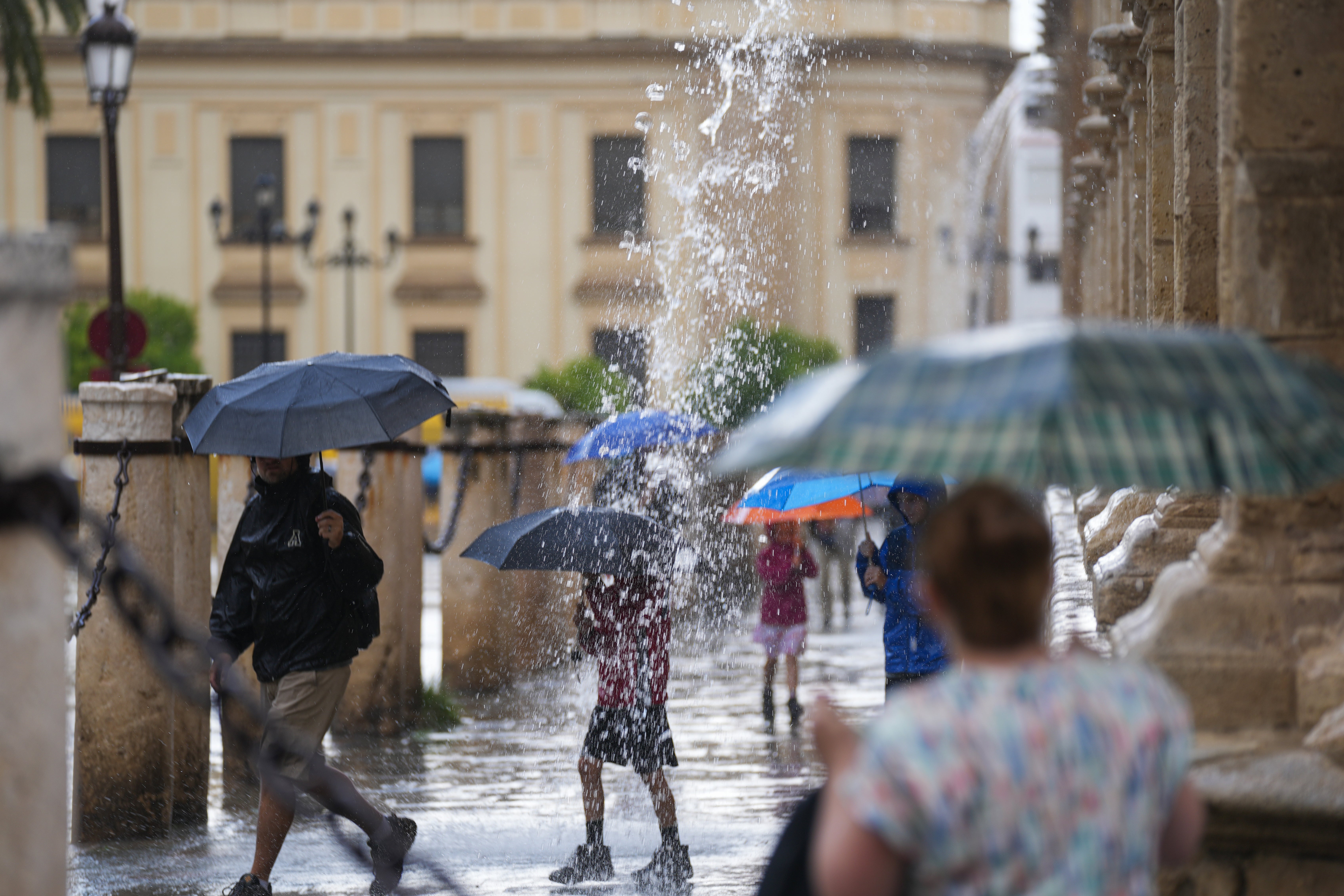 La DANA continúa dejando fuertes lluvias y tormentas en España: zonas afectadas La DANA continúa dejando fuertes lluvias y tormentas en España: zonas afectadas