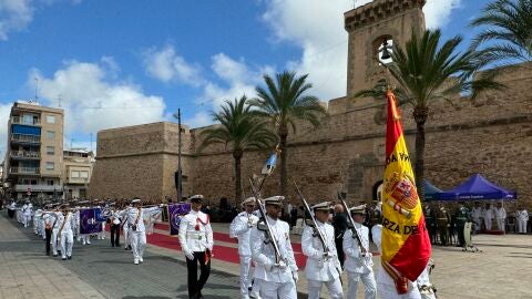 Acto de jura civil de bandera en Santa Pola.