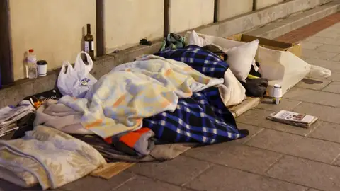 Imagen de una persona sin hogar Imagen de una persona sin hogar