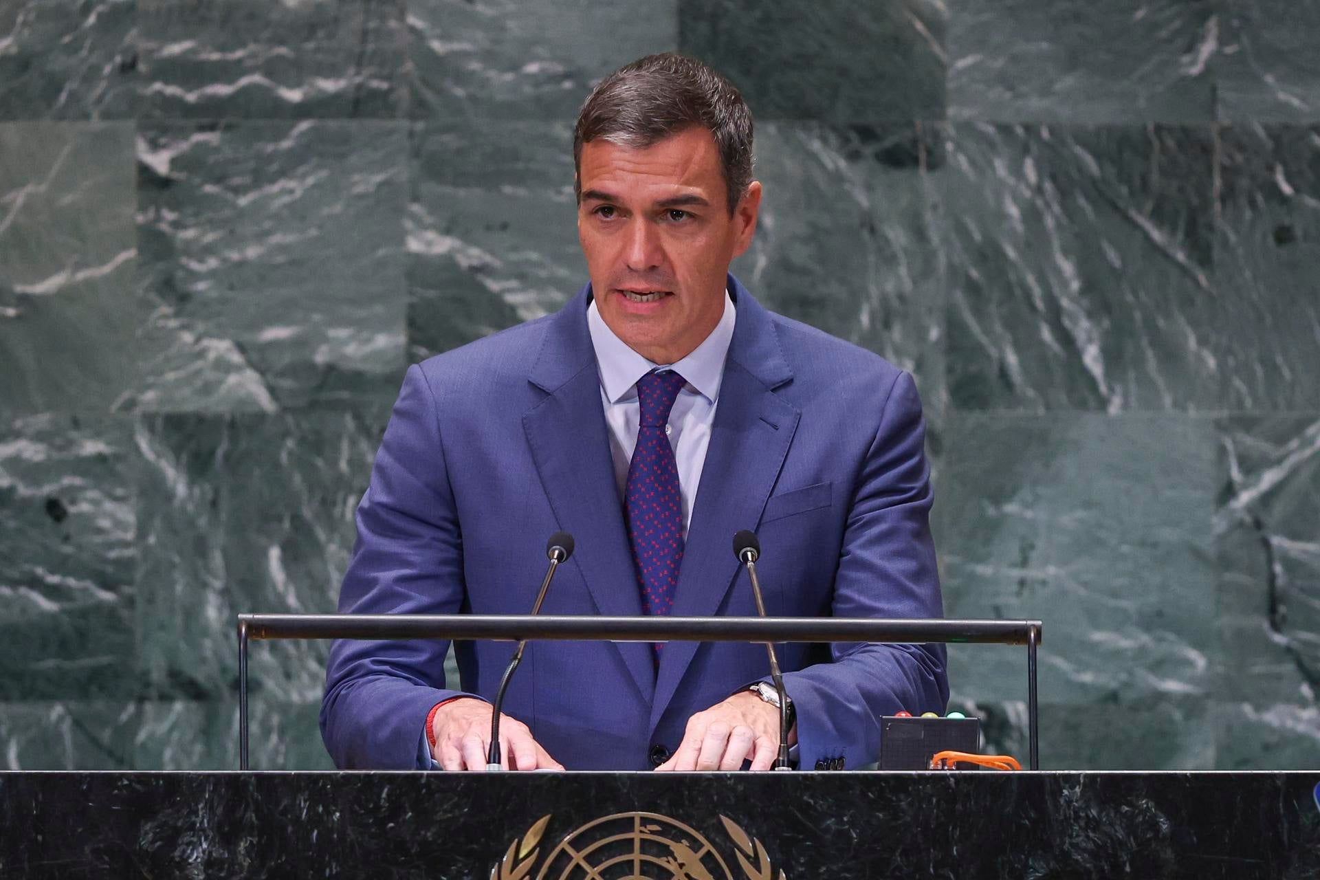 Sánchez defiende un impuesto global a las grandes fortunas y un uso "ético" de la IA Sánchez defiende un impuesto global a las grandes fortunas y un uso "ético" de la IA