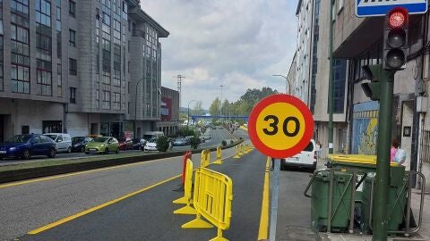 Las obras de humanizaci&oacute;n de O Milladoiro comienzan esta semana y ya est&aacute; se&ntilde;alizada la prohibici&oacute;n de estacionamiento en el carril en sentido Santiago 