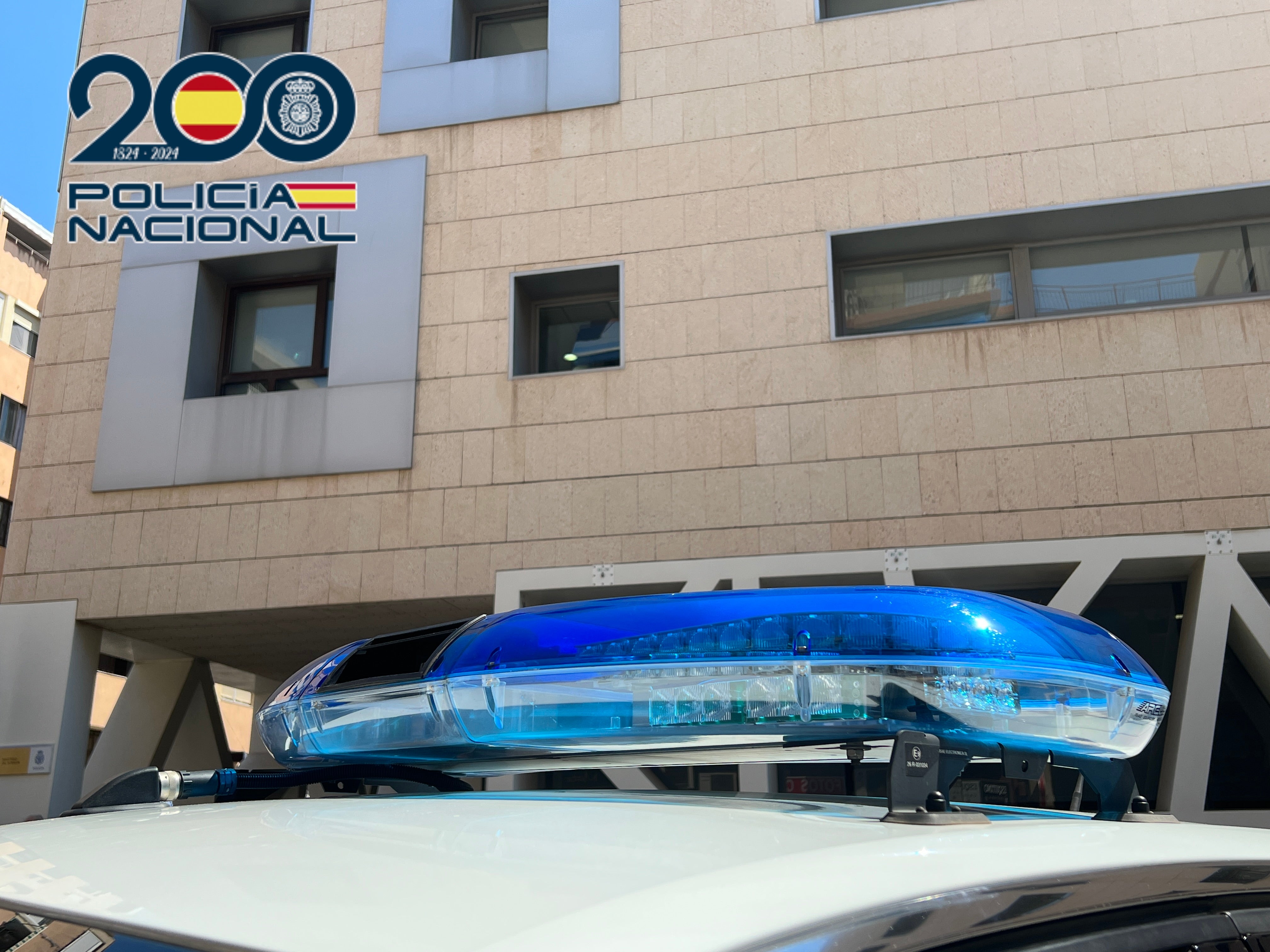 Detenidos en Alicante por estafar 25.000 euros a ancianos de entre 70 y 90 años Detenidos en Alicante por estafar 25.000 euros a ancianos de entre 70 y 90 años