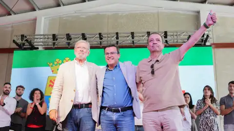 El PSOE "saca músculo" en Miajadas abriéndose a negociar los Presupuestos y mostrando su preocupación por la Sanidad El PSOE "saca músculo" en Miajadas abriéndose a negociar los Presupuestos y mostrando su preocupación por la Sanidad