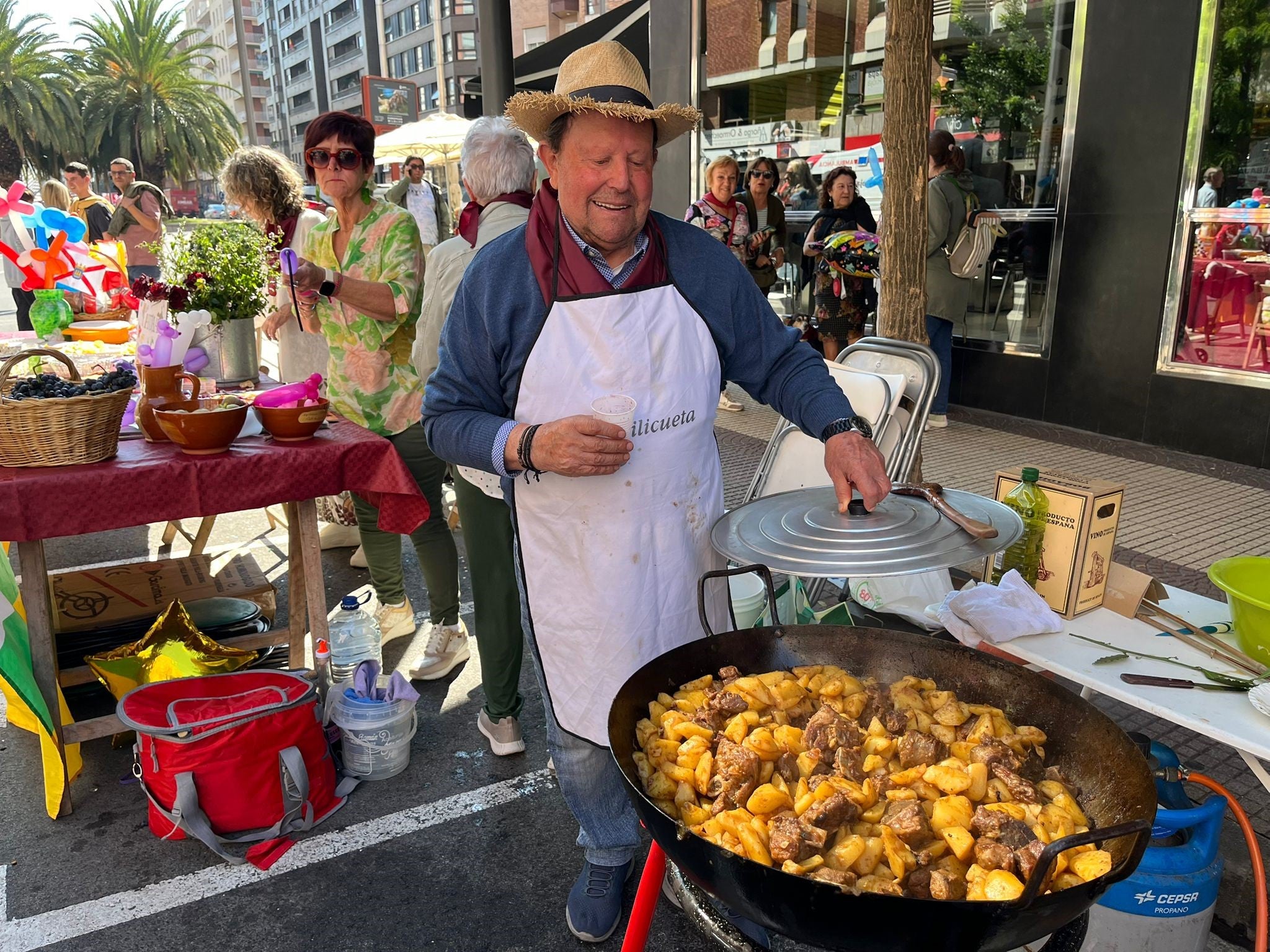 Logroño celebra el XV concurso popular de calderetas de San Mateo Logroño celebra el XV concurso popular de calderetas de San Mateo