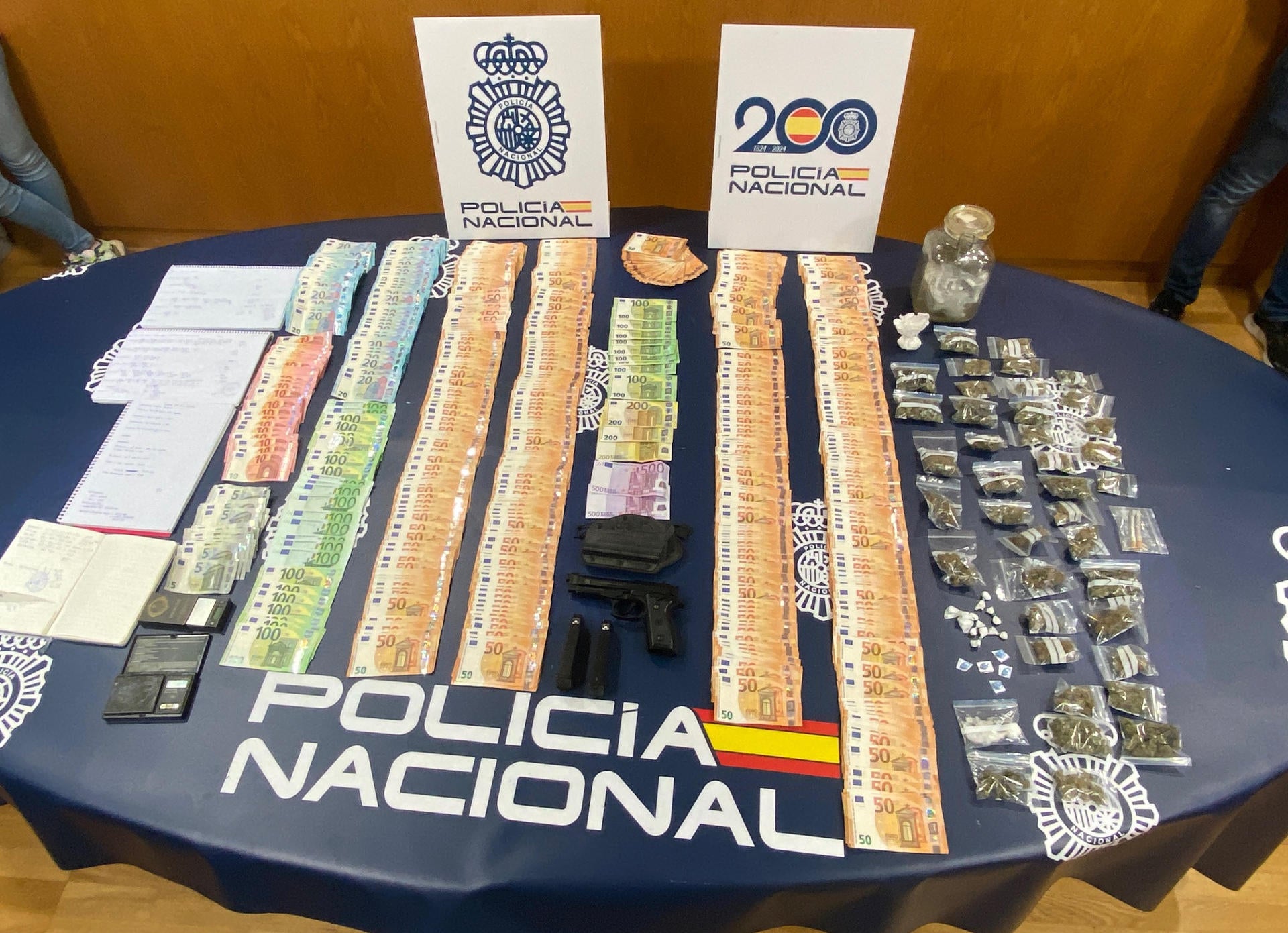 Veintiún detenidos por explotar a mujeres colombianas en València, Castellón, Madrid y Málaga Veintiún detenidos por explotar a mujeres colombianas en València, Castellón, Madrid y Málaga