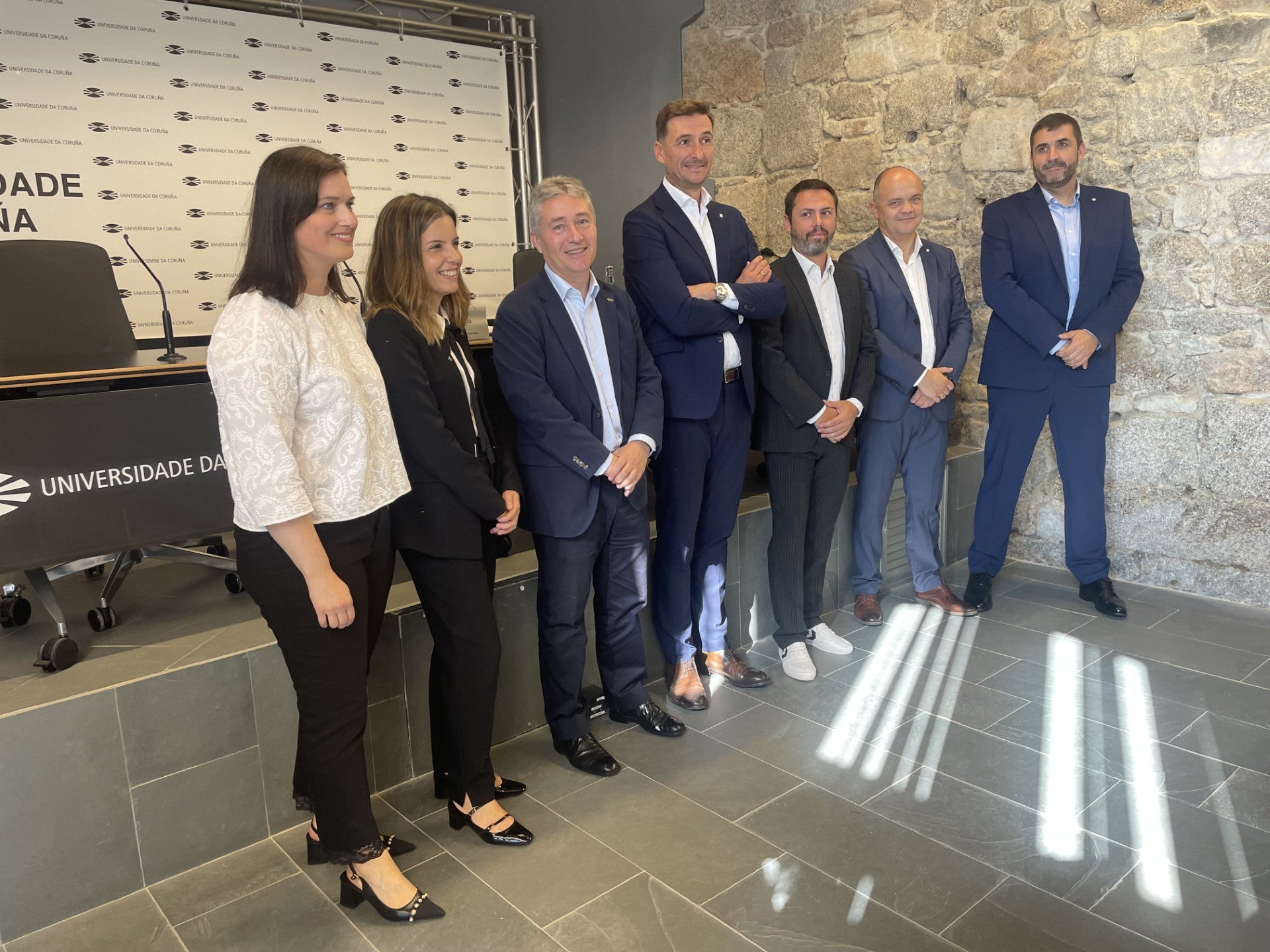 Resonac confía en abrir en 2025 en A Grela su planta piloto de grafito para baterías de coche Resonac confía en abrir en 2025 en A Grela su planta piloto de grafito para baterías de coche