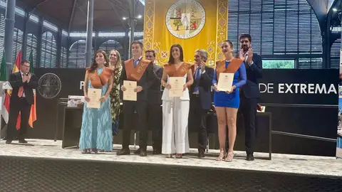 La Junta felicita a la nueva promoción de ingenieros industriales formados en la Universidad de Extremadura con "perfiles excelentes" La Junta felicita a la nueva promoción de ingenieros industriales formados en la Universidad de Extremadura con "perfiles excelentes"