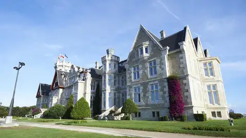 Palacio de La Magdalena Palacio de La Magdalena