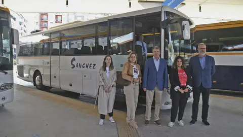 A Xunta reforza o servizo de bus entre Ourense e Valdeorras A Xunta reforza o servizo de bus entre Ourense e Valdeorras