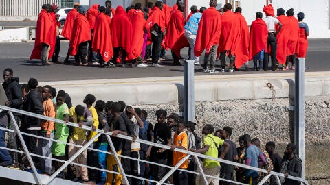 Migrantes rescatados en aguas cercanas a Lanzarote 