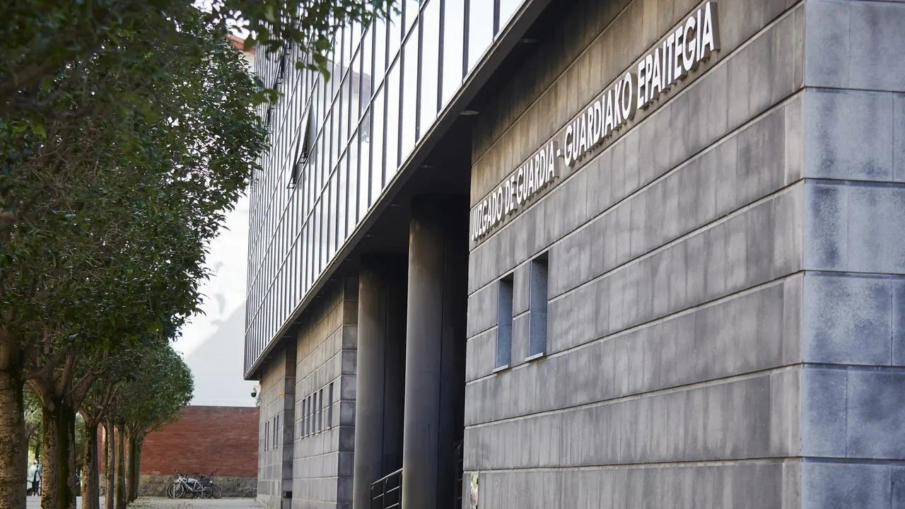 El juez decreta prisión provisional para el feriante acusado de agredir sexualmente a nueve menores en las fiestas de Huarte El juez decreta prisión provisional para el feriante acusado de agredir sexualmente a nueve menores en las fiestas de Huarte