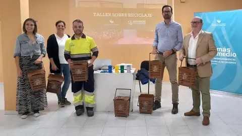 MásMedio trabaja en la recogida de residuos orgánicos en municipios del Valle del Ambroz y Trasierra-Tierras de Granadilla MásMedio trabaja en la recogida de residuos orgánicos en municipios del Valle del Ambroz y Trasierra-Tierras de Granadilla