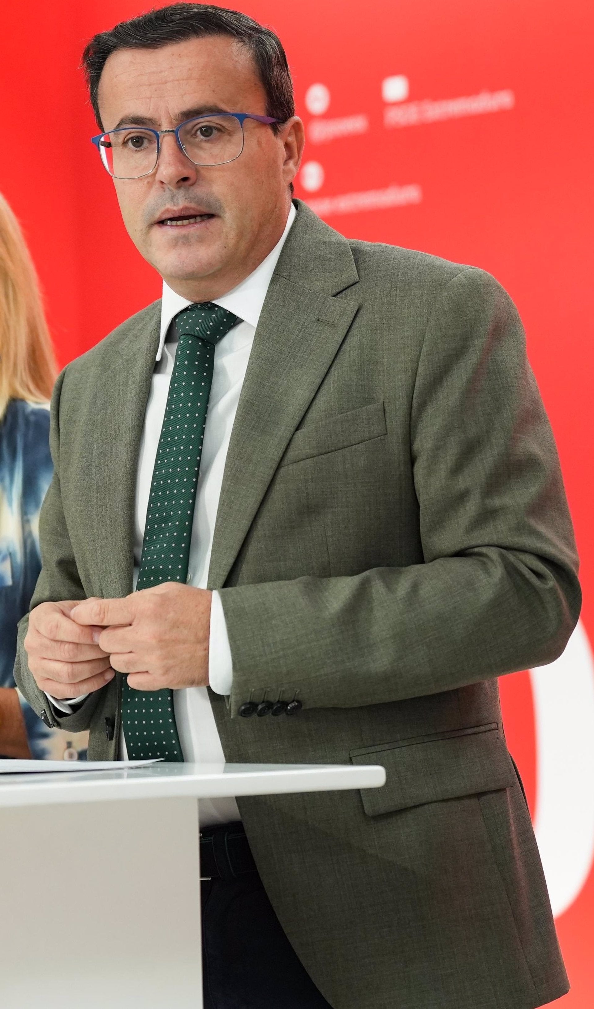 Gallardo intentará que Álvaro Martín Uriol e Ibarra aclaren su desencuentro sobre la tributación en la región del deportista Gallardo intentará que Álvaro Martín Uriol e Ibarra aclaren su desencuentro sobre la tributación en la región del deportista