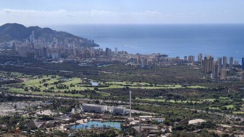 Benidorm, elegido por la Comisi&oacute;n Europea como finalista al premio &lsquo;Pionero Verde del Turismo Inteligente 2025&rsquo; 