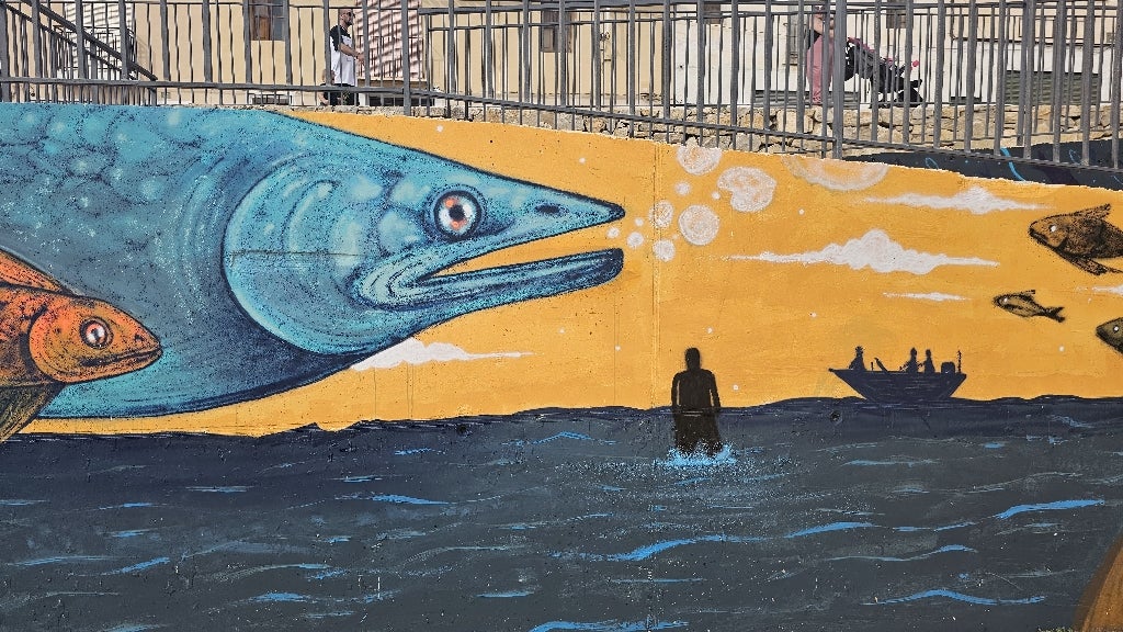 'Alma de mar' del artista Felipe Zúñiga llena de color los muros del Paseo del Rio Amadorio 'Alma de mar' del artista Felipe Zúñiga llena de color los muros del Paseo del Rio Amadorio