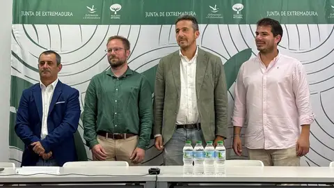 Salvatierra, Torrejoncillo y Llerena cuentan ya con vídeos promocionales promocionándose como municipios de interés artesanal Salvatierra, Torrejoncillo y Llerena cuentan ya con vídeos promocionales promocionándose como municipios de interés artesanal