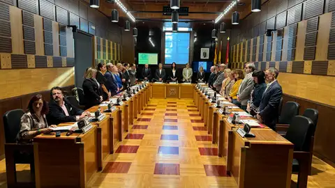 Retirada del orden del día la propuesta de subir el sueldo a la alcaldesa Retirada del orden del día la propuesta de subir el sueldo a la alcaldesa