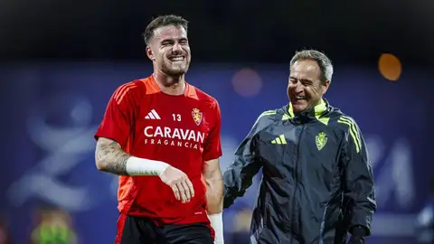 El guardameta del Real Zaragoza salió ovacionado de La Romareda El guardameta del Real Zaragoza salió ovacionado de La Romareda