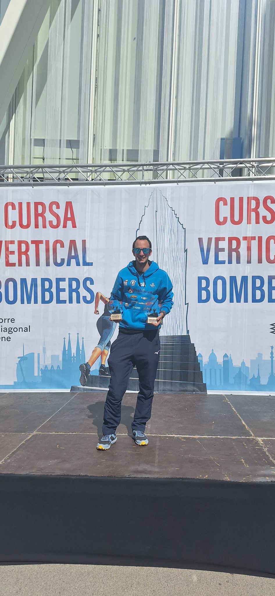 Lòpez Amor concluye la temporada de carrera vertical como sub campeón nacional Lòpez Amor concluye la temporada de carrera vertical como sub campeón nacional