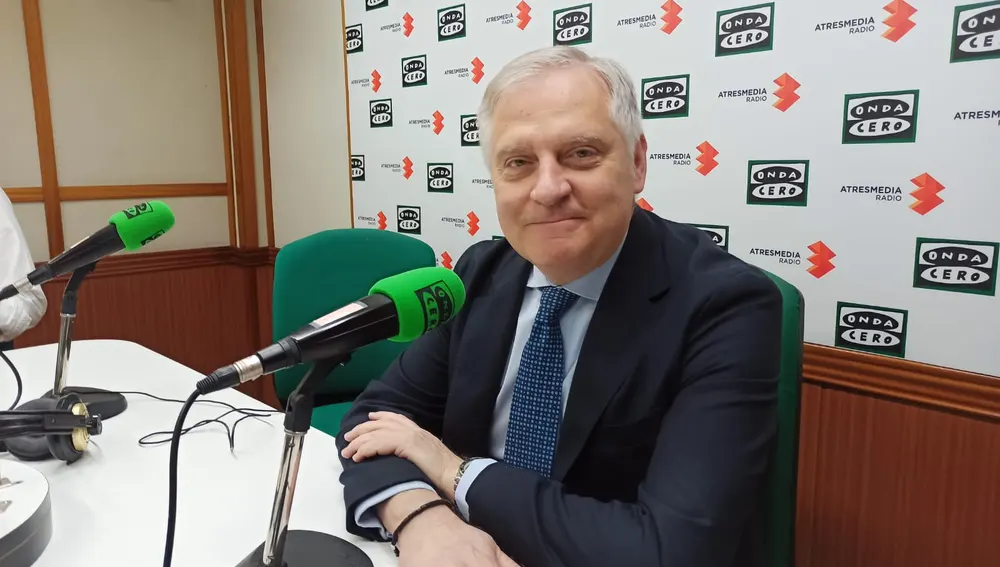 Francisco Cañizares en los estudios de Onda Cero Ciudad Real Francisco Cañizares en los estudios de Onda Cero Ciudad Real