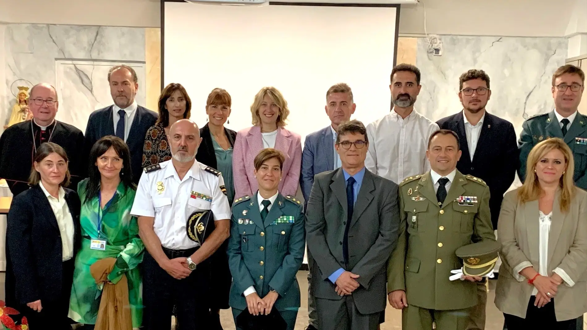 Foto de familia durante el acto de celebración de la patrona de Instituciones Penitenciarias, este martes Foto de familia durante el acto de celebración de la patrona de Instituciones Penitenciarias, este martes