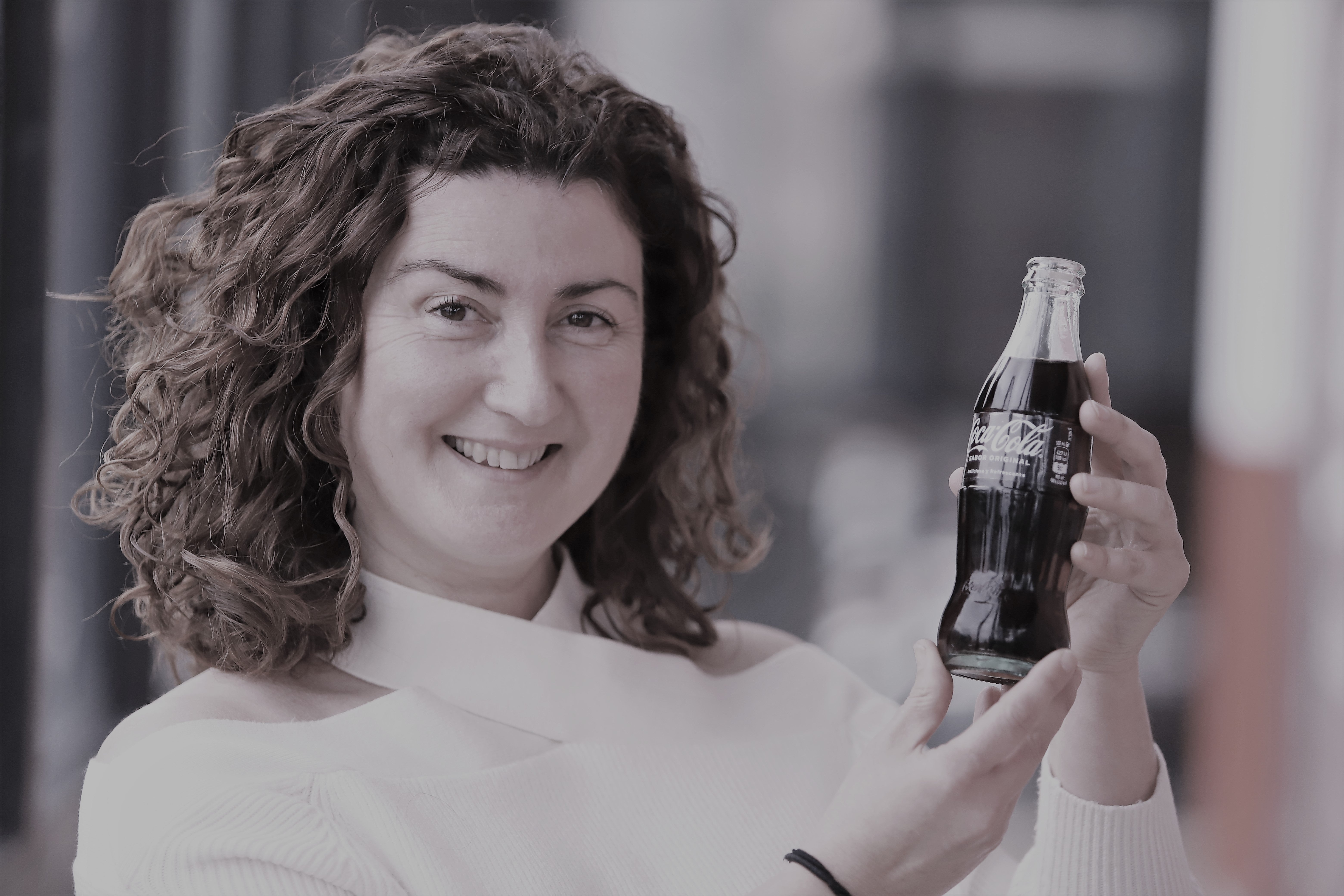 Gema Domínguez, responsable de Comunicación de Coca-Cola:" El truco es escuchar al consumidor" Gema Domínguez, responsable de Comunicación de Coca-Cola:" El truco es escuchar al consumidor"