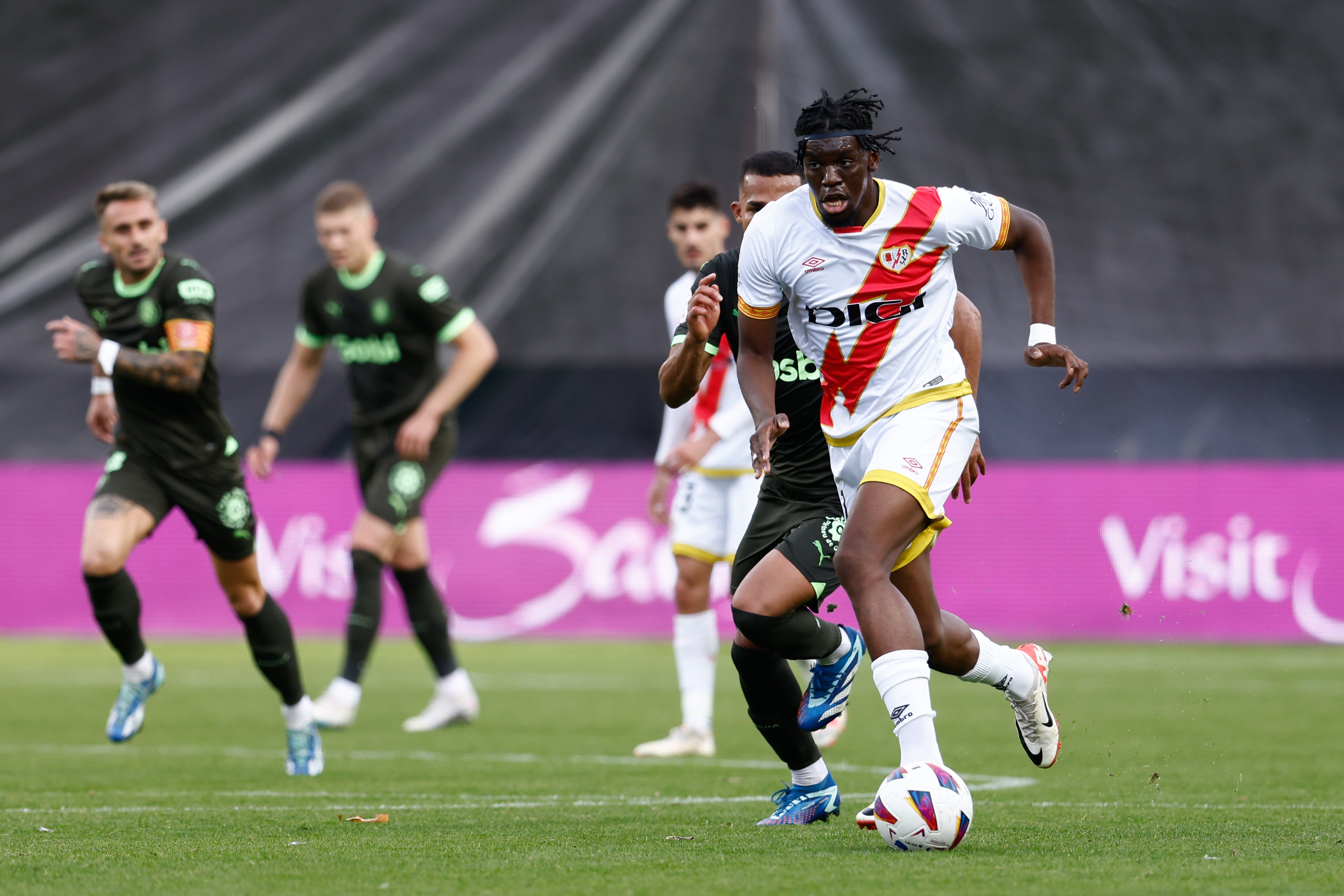 Un Rayo Vallecano al alza se mide a un Girona que necesita resurgir Un Rayo Vallecano al alza se mide a un Girona que necesita resurgir