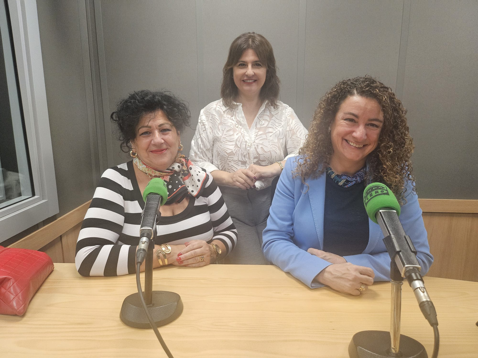 Tertulia con la Asociación Mujeres de Empresa Tertulia con la Asociación Mujeres de Empresa
