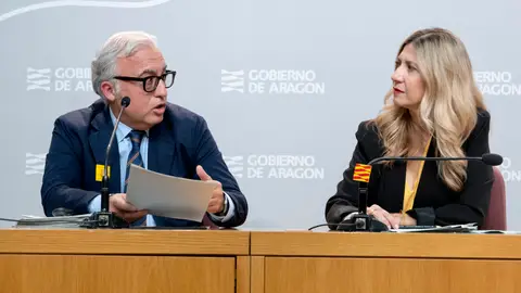 El consejero Rincón y la vicepresidenta Vaquero, en la rueda de prensa del Consejo de Gobierno El consejero Rincón y la vicepresidenta Vaquero, en la rueda de prensa del Consejo de Gobierno
