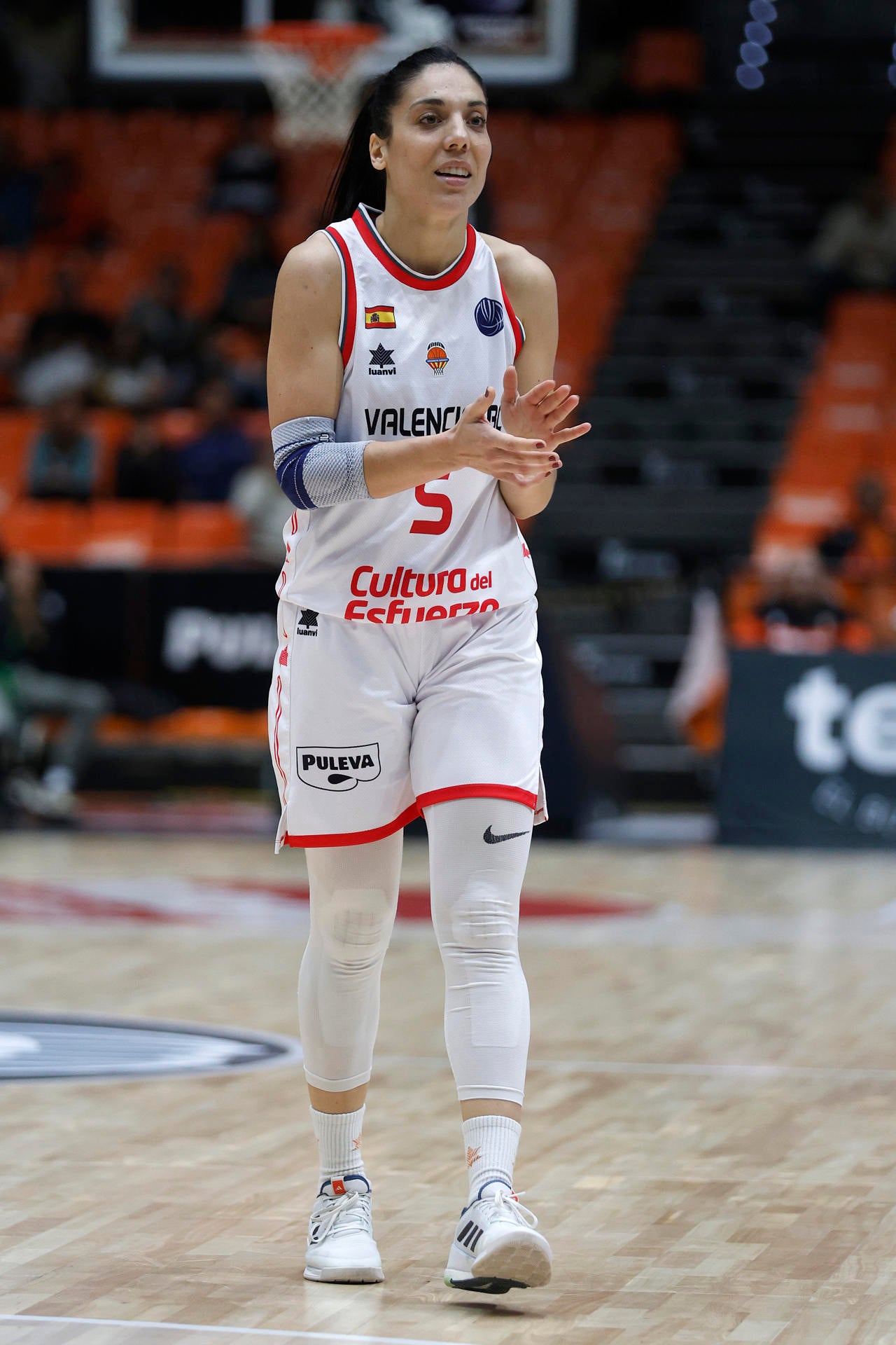 Cristina Ouviña anuncia su emabrazo y cesa su actividad deportiva Cristina Ouviña anuncia su emabrazo y cesa su actividad deportiva
