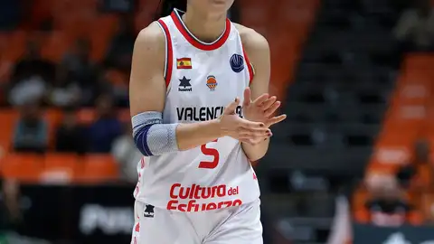 Cristina Ouviña durante un partido con el Valencia Basket en la Fuente de San Luis Cristina Ouviña durante un partido con el Valencia Basket en la Fuente de San Luis