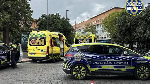 Fallece un varón de 52 años atropellado por un camión en la plaza de San Martín de Porres Fallece un varón de 52 años atropellado por un camión en la plaza de San Martín de Porres
